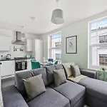 The In Centre Apartment Bristol