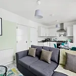 The In Centre Apartment Bristol
